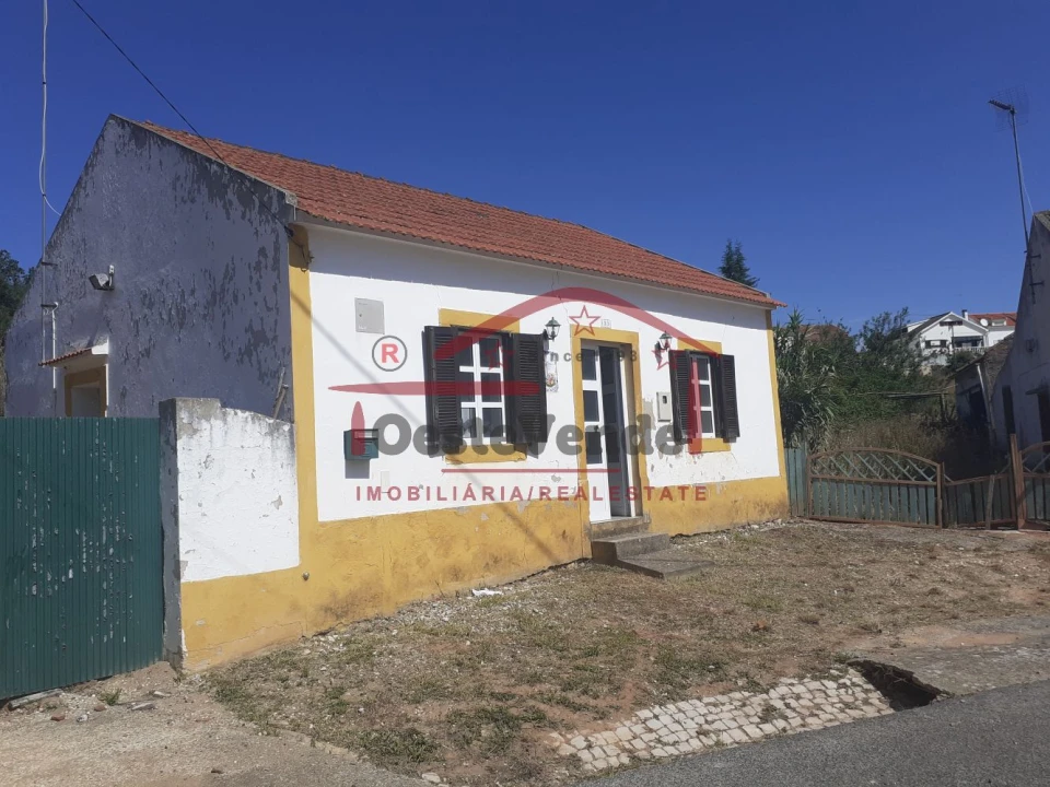 Moradia T2 para Venda em Lamas e Cercal Foto 4