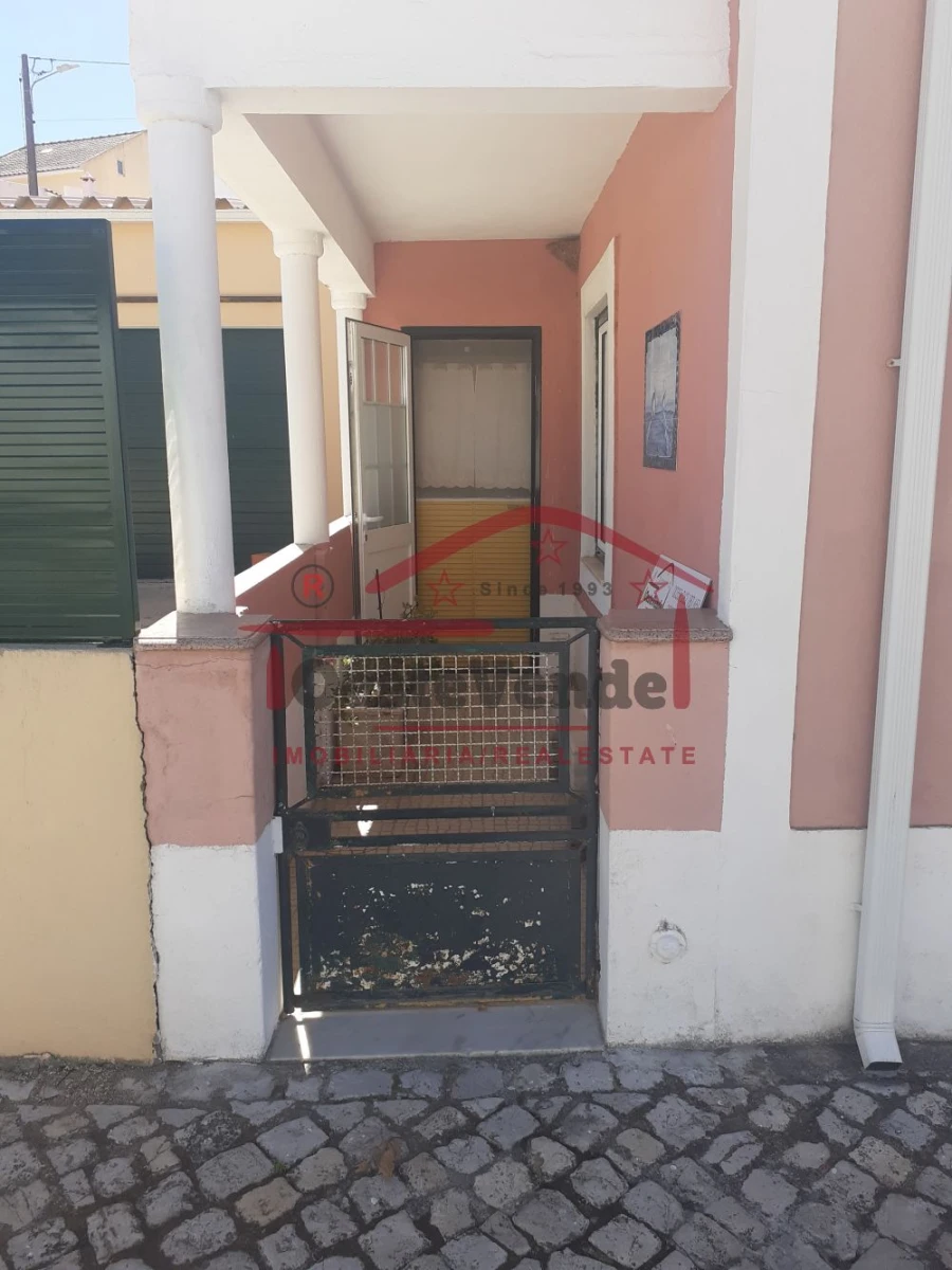 Moradia T2 para Venda em Lamas e Cercal Foto 32