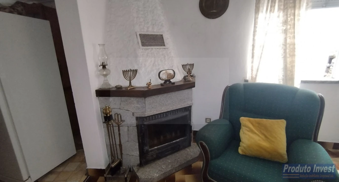 Moradia T4 para Venda em Silvares Foto 5