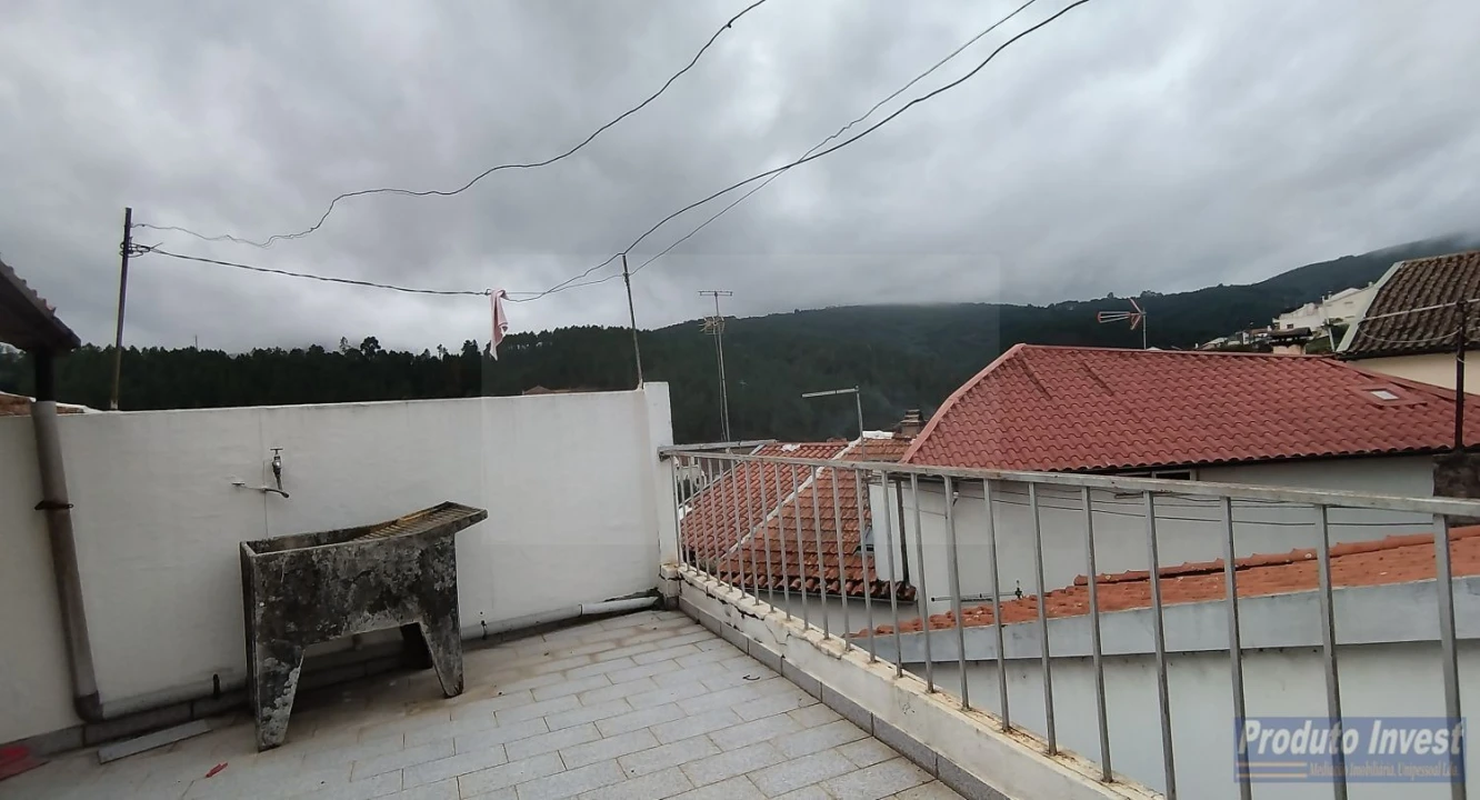 Moradia T4 para Venda em Silvares Foto 2