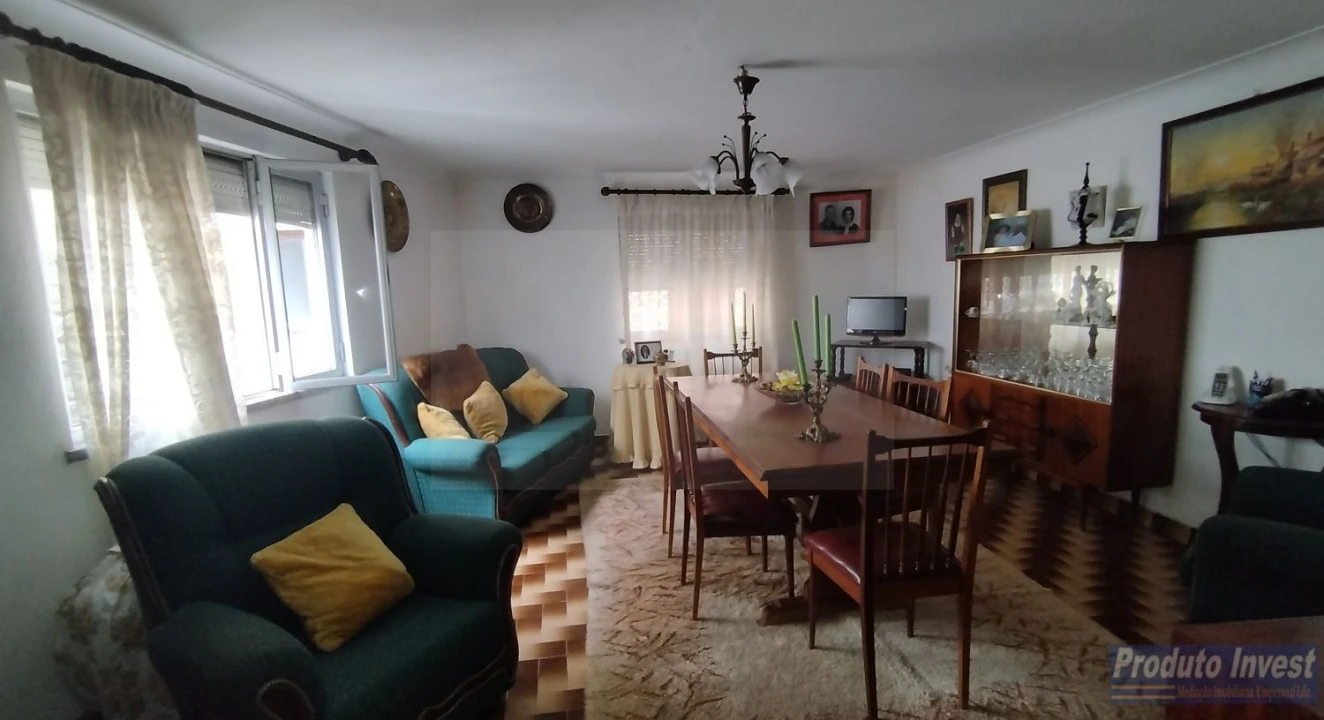 Moradia T4 para Venda em Silvares Foto 11