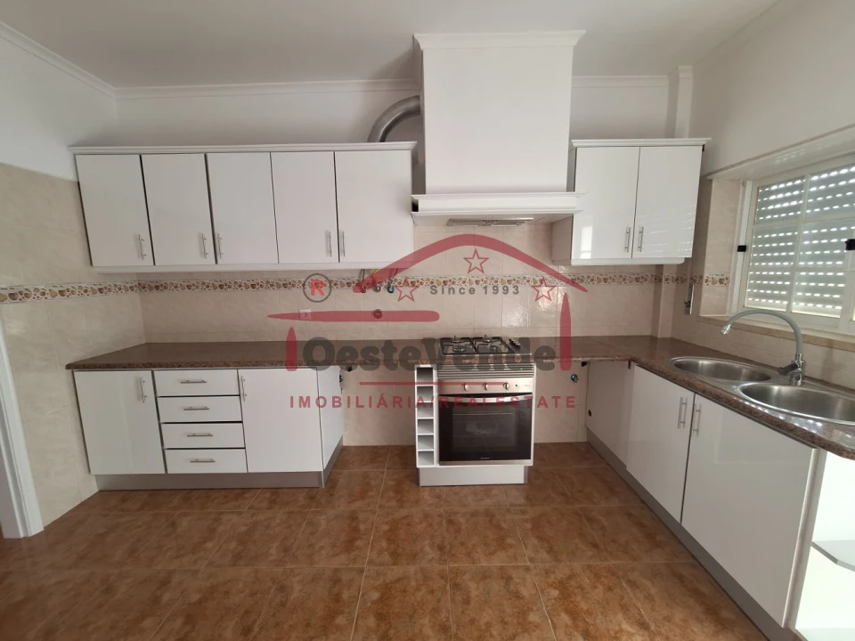 Apartamento T3 para Venda em Cadaval e Pêro Moniz Foto 2