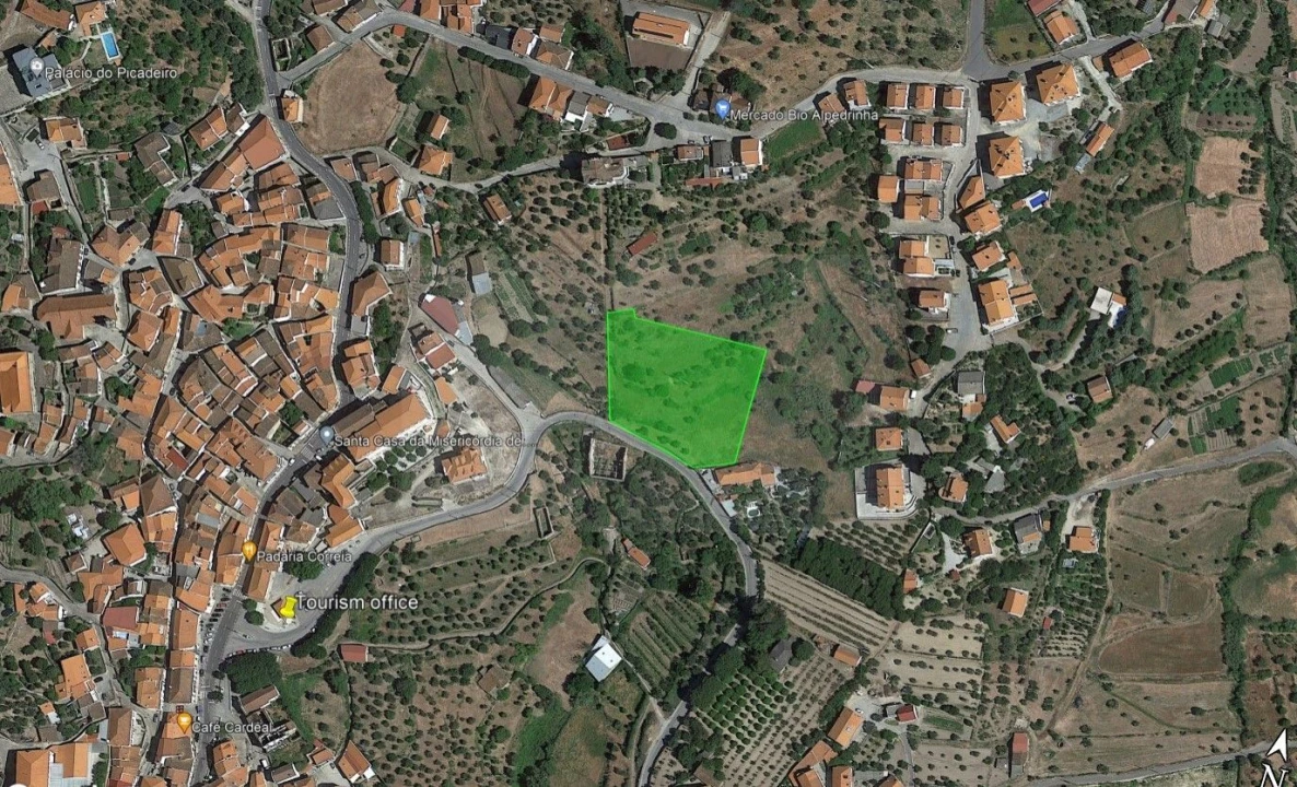 Terreno para Venda em Alpedrinha Foto 2