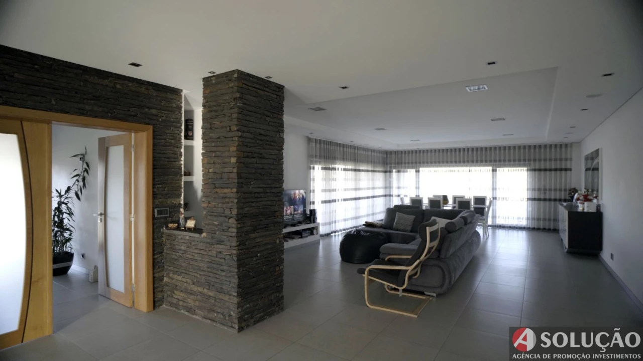 Moradia T4 para Venda em Carquere Foto 6