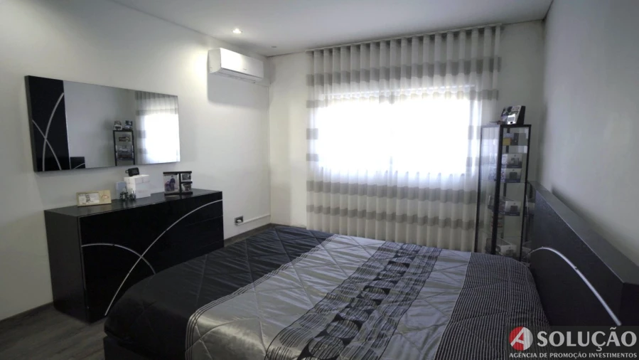 Moradia T4 para Venda em Carquere Foto 21