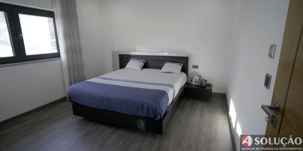 Moradia T4 para Venda em Carquere Foto 33