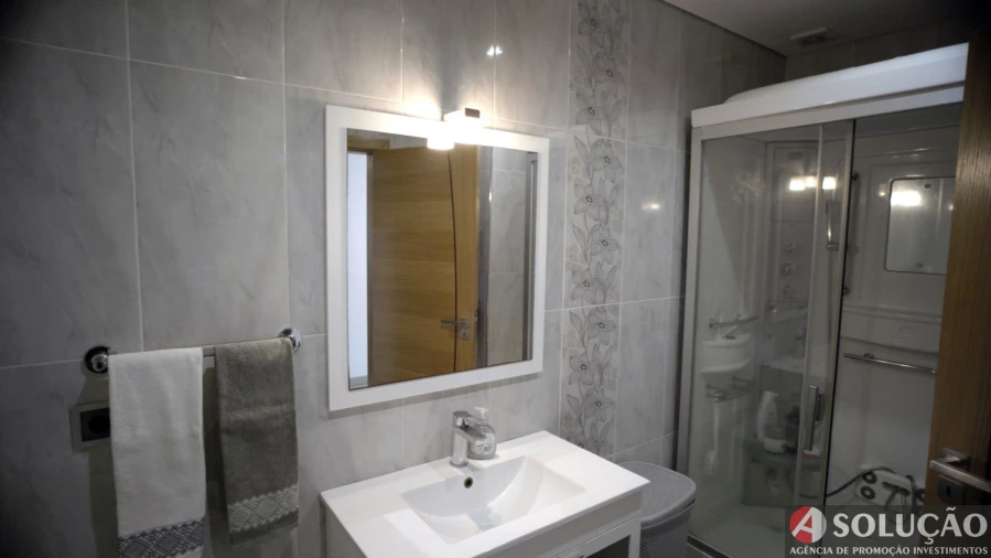 Moradia T4 para Venda em Carquere Foto 23