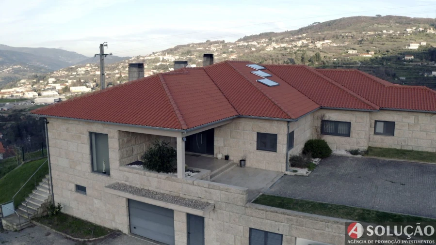 Moradia T4 para Venda em Carquere Foto 44