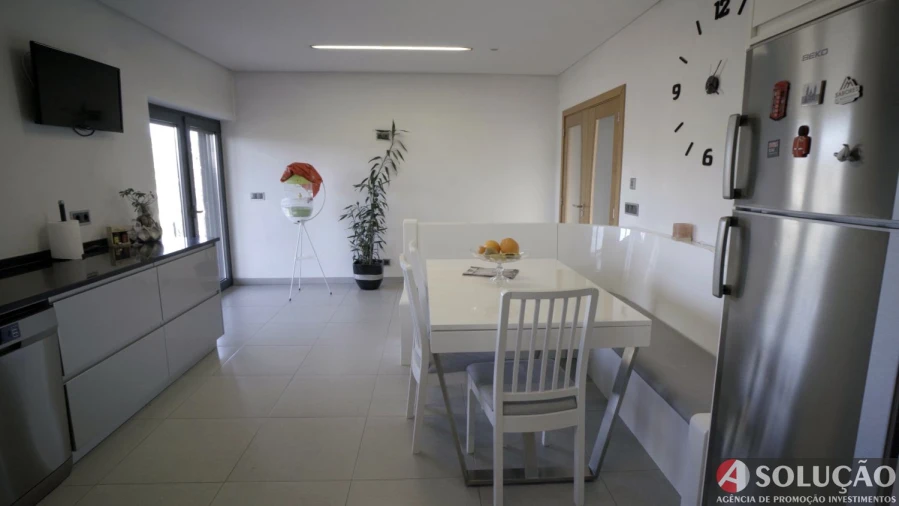 Moradia T4 para Venda em Carquere Foto 16