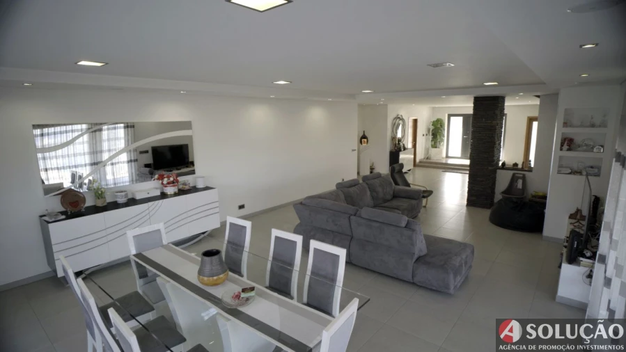 Moradia T4 para Venda em Carquere Foto 7