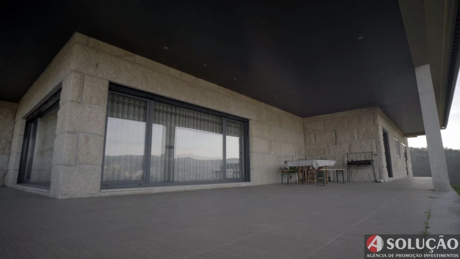 Moradia T4 para Venda em Carquere Foto 10