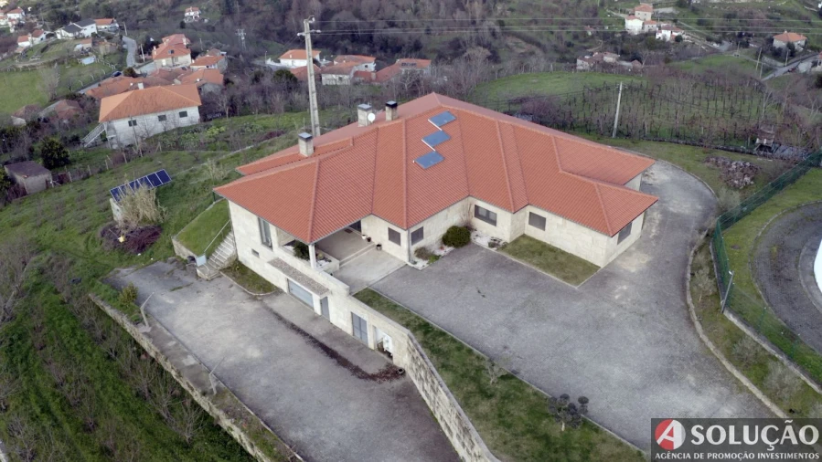 Moradia T4 para Venda em Carquere Foto 41