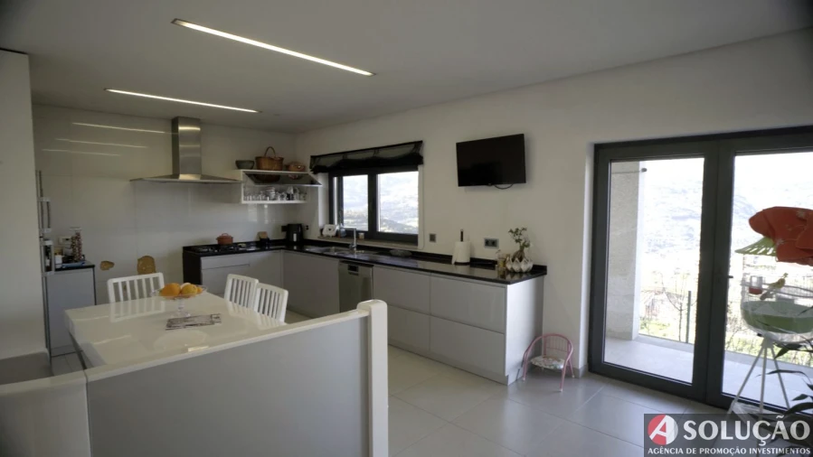 Moradia T4 para Venda em Carquere Foto 14