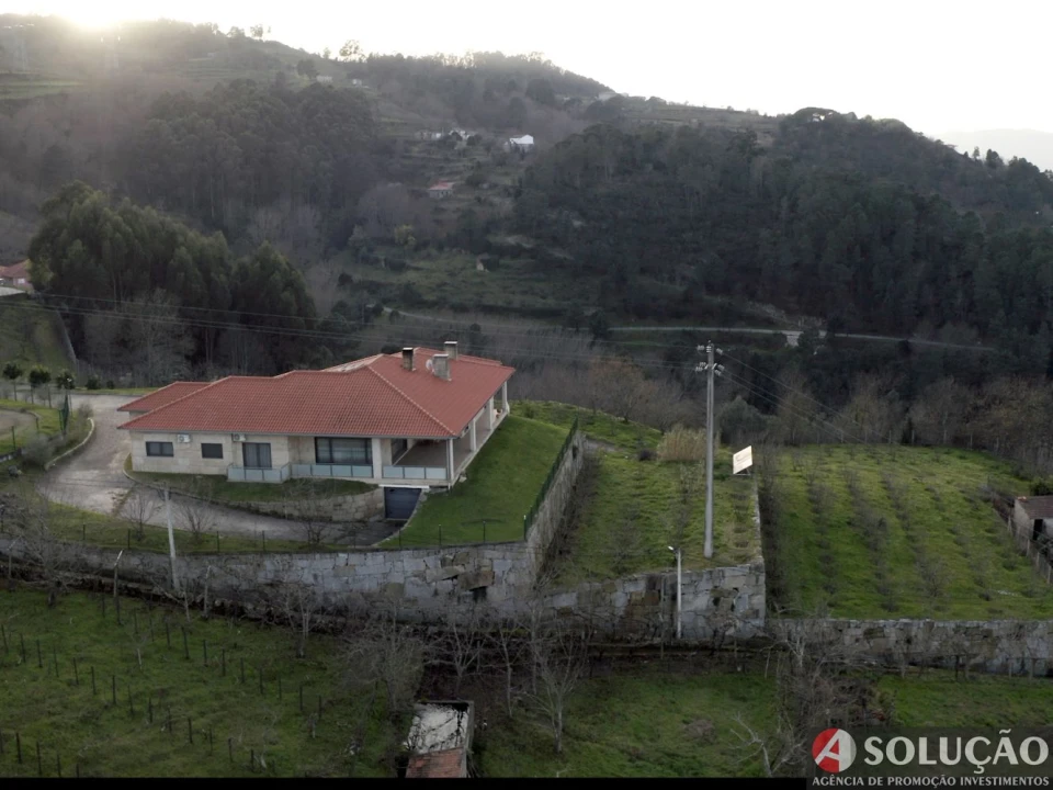 Moradia T4 para Venda em Carquere Foto 51