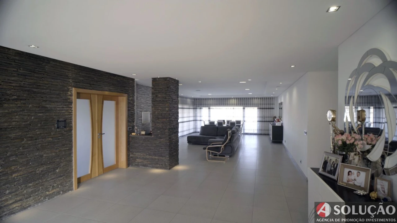 Moradia T4 para Venda em Carquere Foto 5