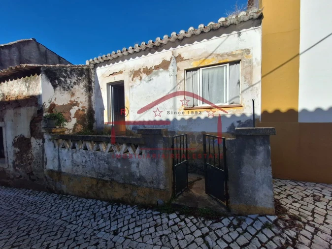 Moradia T1 para Venda em Peral Foto 2