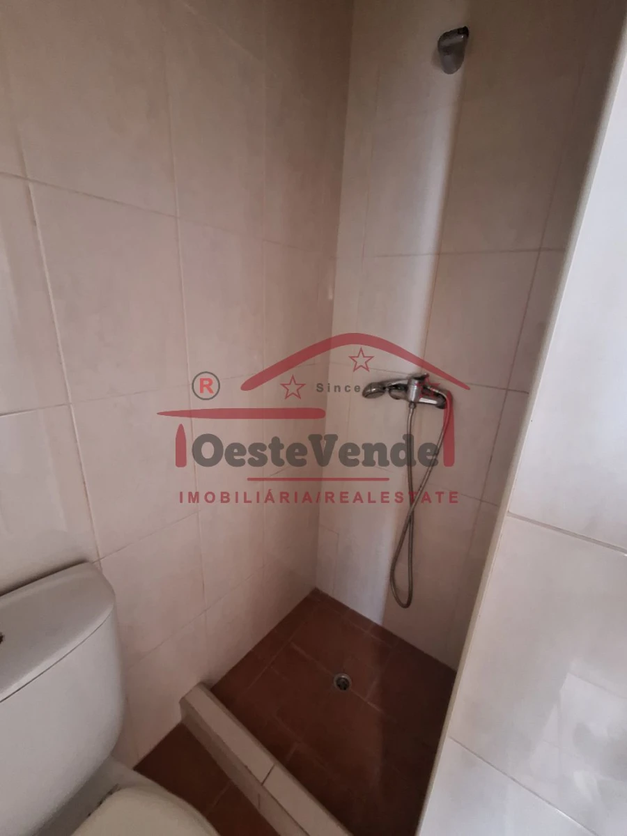 Moradia T1 para Venda em Peral Foto 11