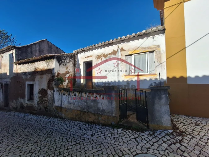 Moradia T1 para Venda em Peral Foto 23