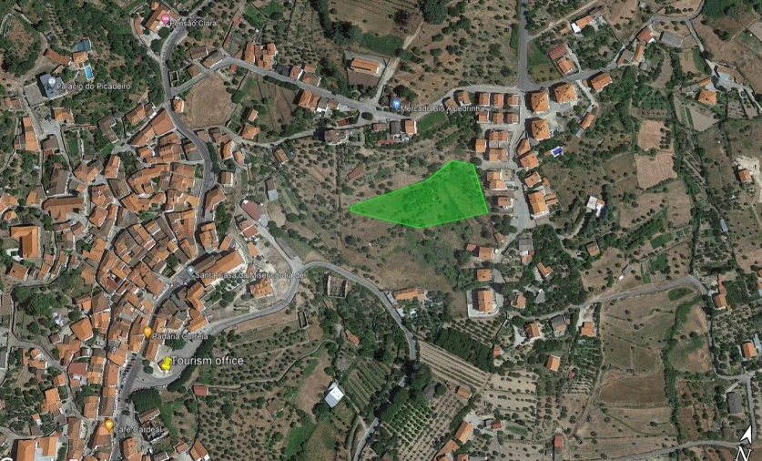 Terreno para Venda em Alpedrinha Foto 3