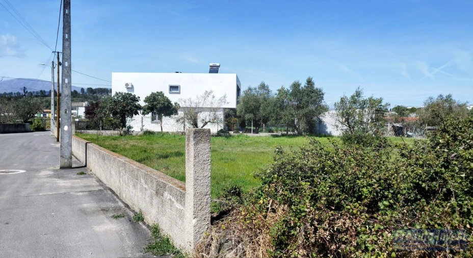 Terreno para Venda em Alcaria Foto 10