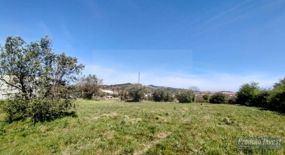 Terreno para Venda em Alcaria Foto 2