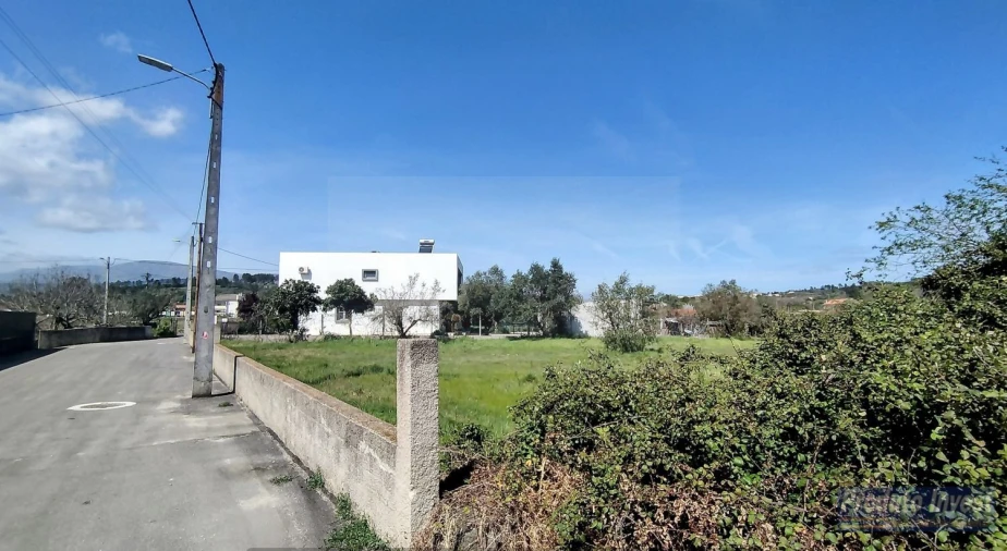 Terreno para Venda em Alcaria Foto 4