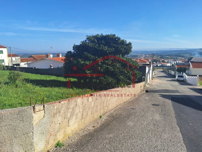 Terreno para Venda em Santa Maria, São Pedro e Sobral da Lagoa Foto 3