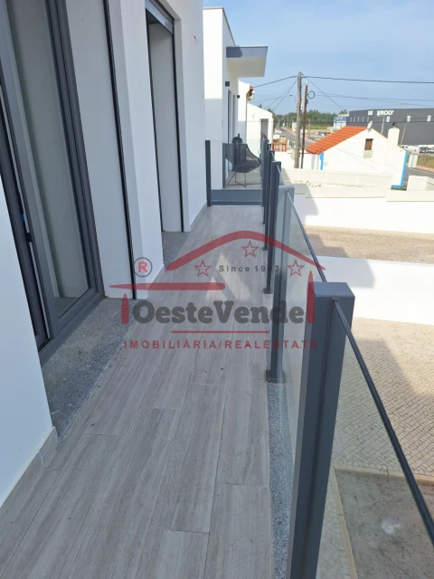 Moradia T3 para Venda em Cadaval e Pêro Moniz