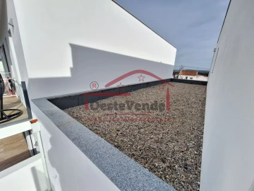 Moradia T3 para Venda em Cadaval e Pêro Moniz