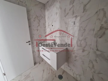 Moradia T3 para Venda em Cadaval e Pêro Moniz