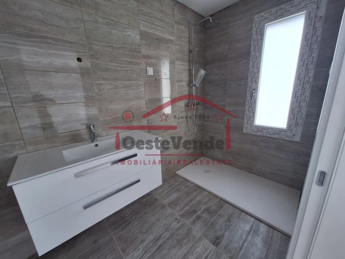 Moradia T3 para Venda em Cadaval e Pêro Moniz Foto 32