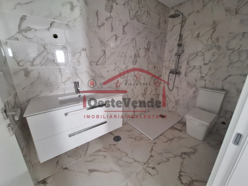 Moradia T3 para Venda em Cadaval e Pêro Moniz Foto 25