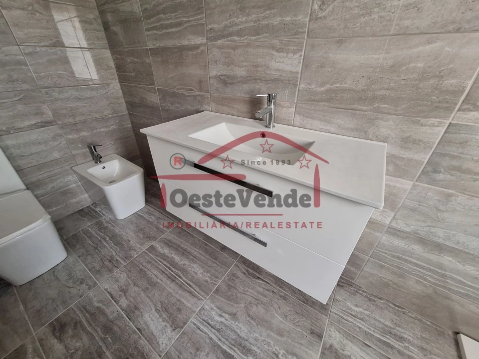 Moradia T3 para Venda em Cadaval e Pêro Moniz Foto 33