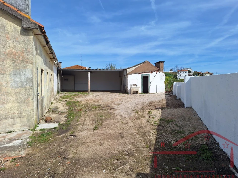 Moradia T2 para Venda em Lamas e Cercal Foto 15