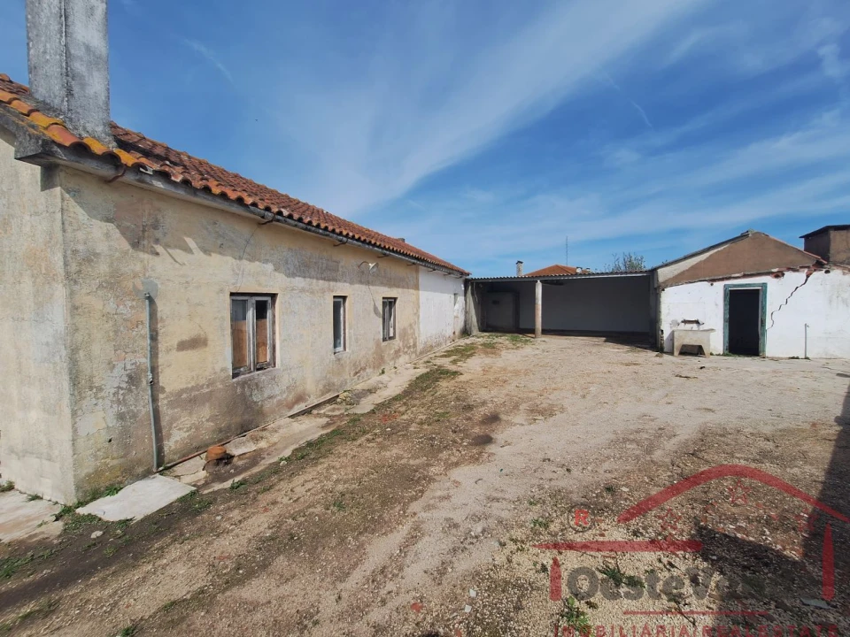 Moradia T2 para Venda em Lamas e Cercal Foto 10