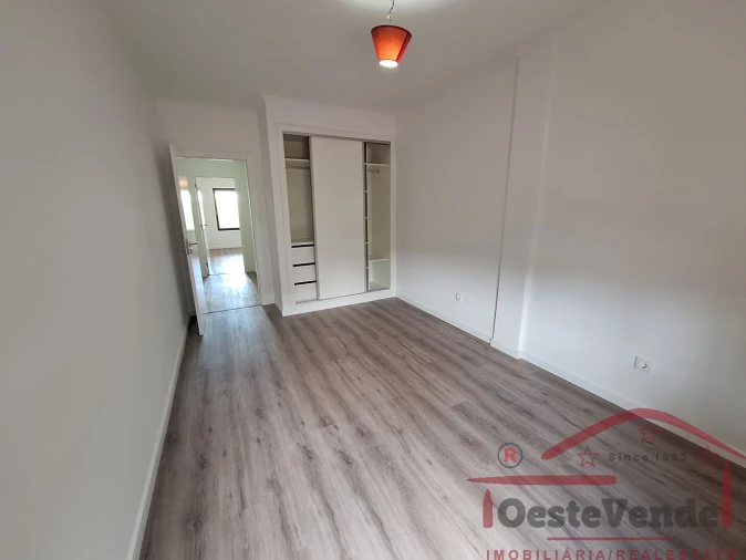 Apartamento T2 para Venda em Bombarral e Vale Covo Foto 26