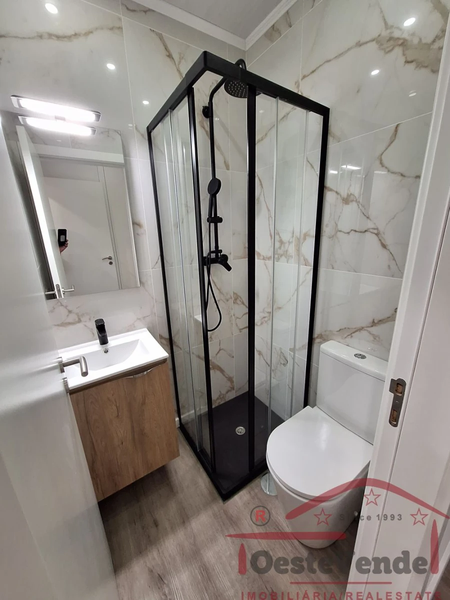 Apartamento T2 para Venda em Bombarral e Vale Covo Foto 10