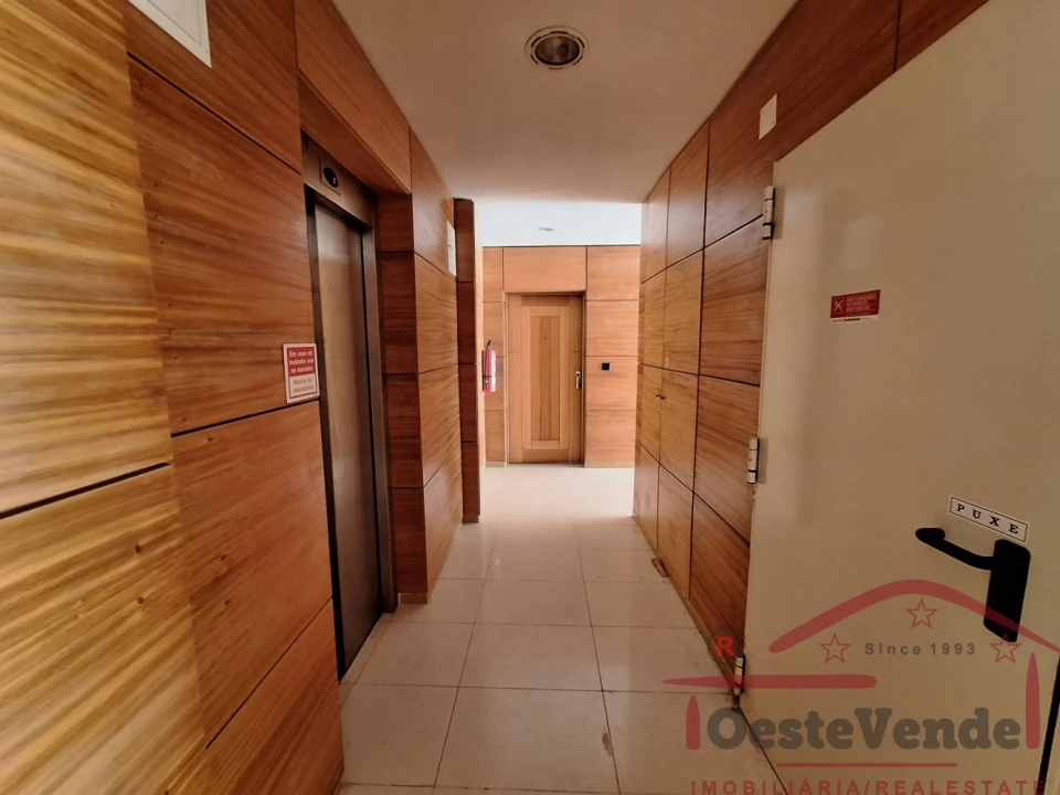 Apartamento T2 para Venda em Bombarral e Vale Covo Foto 34