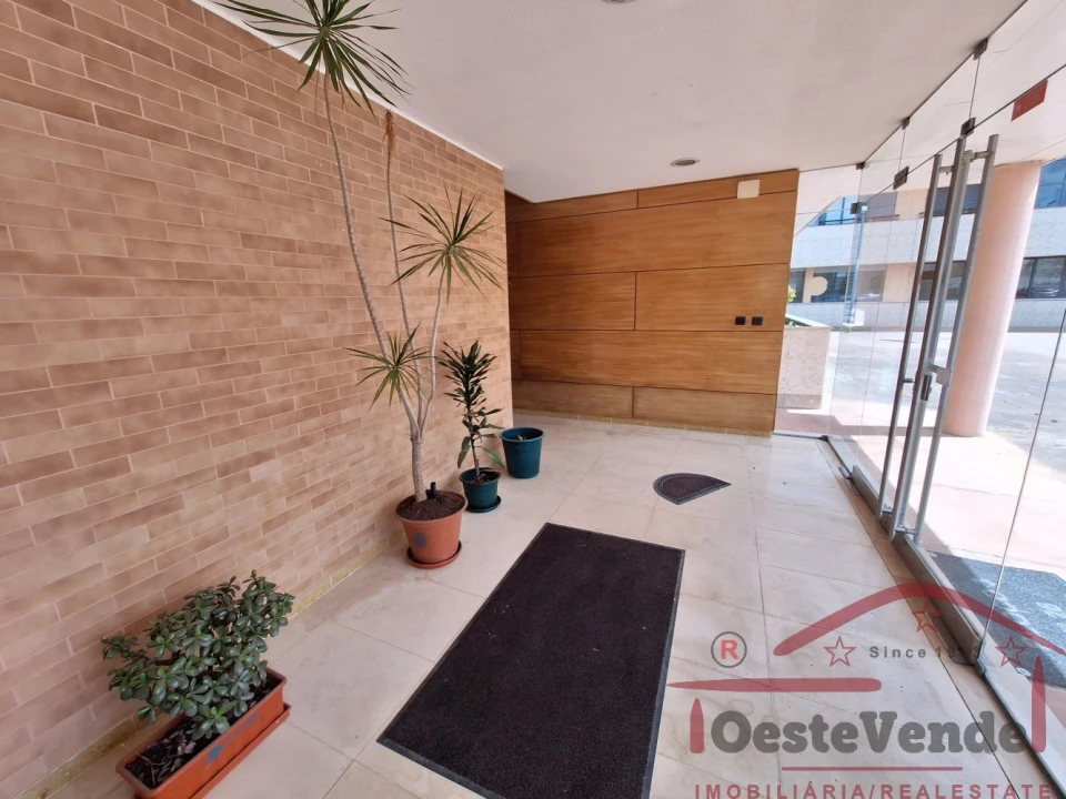 Apartamento T2 para Venda em Bombarral e Vale Covo Foto 31