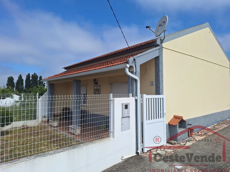 Moradia T2 para Venda em Lamas e Cercal Foto 6