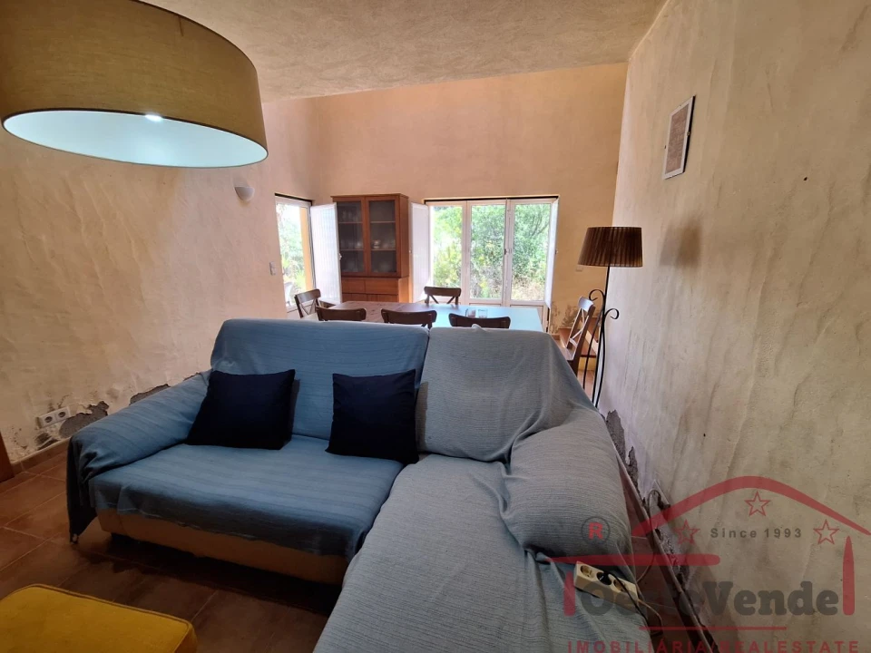 Moradia T2 para Venda em Peral Foto 16