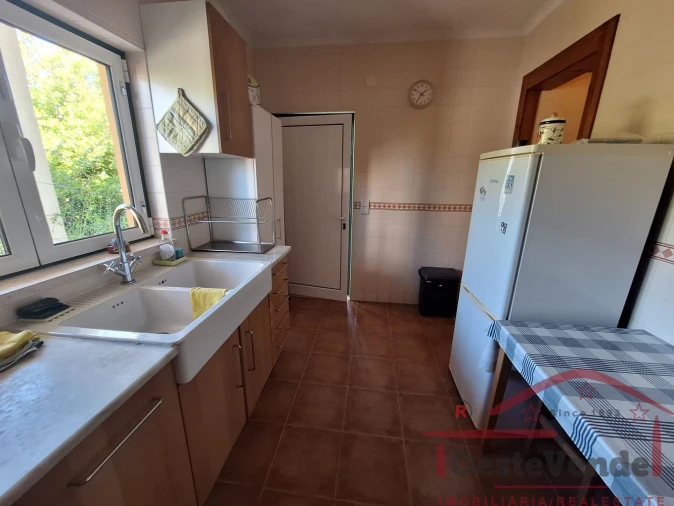 Moradia T2 para Venda em Peral Foto 27