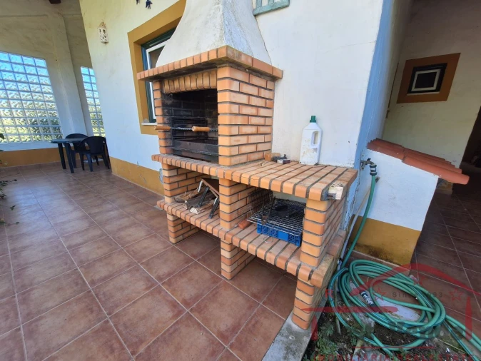 Moradia T2 para Venda em Peral Foto 13