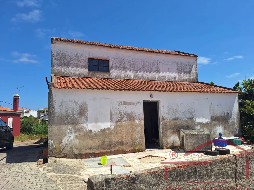 Garagem para Venda em Cadaval e Pêro Moniz Foto 2