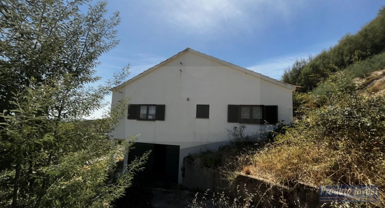 Moradia T2 para Venda em Alpedrinha Foto 2