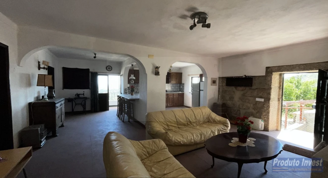 Moradia T2 para Venda em Alpedrinha Foto 4