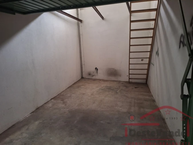 Garagem para Venda em Cadaval e Pêro Moniz Foto 5