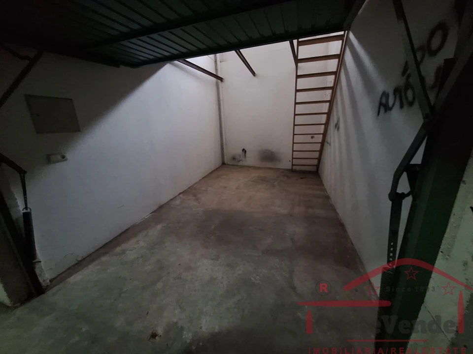 Garagem para Venda em Cadaval e Pêro Moniz Foto 8