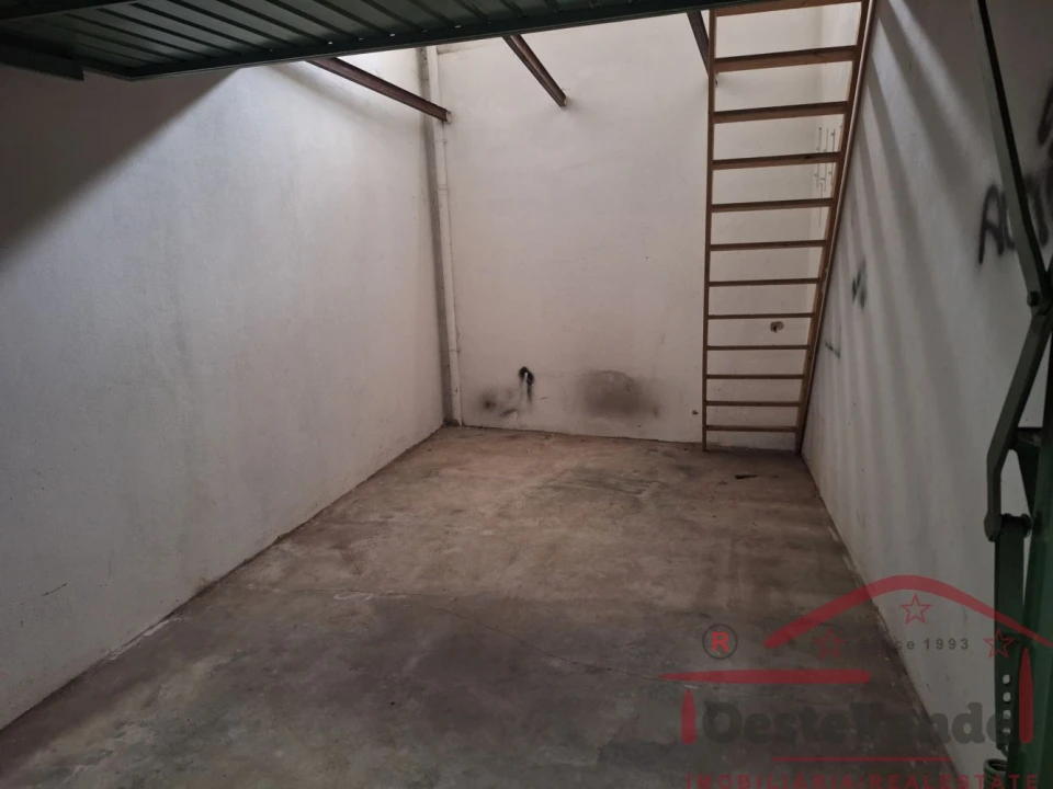Garagem para Venda em Cadaval e Pêro Moniz Foto 5