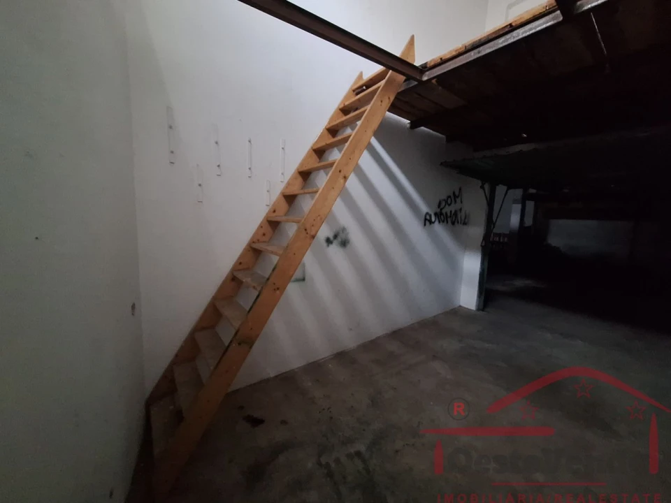 Garagem para Venda em Cadaval e Pêro Moniz Foto 7